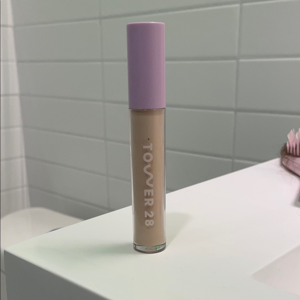 Tower 28 Concealer in shade 4/DTLA